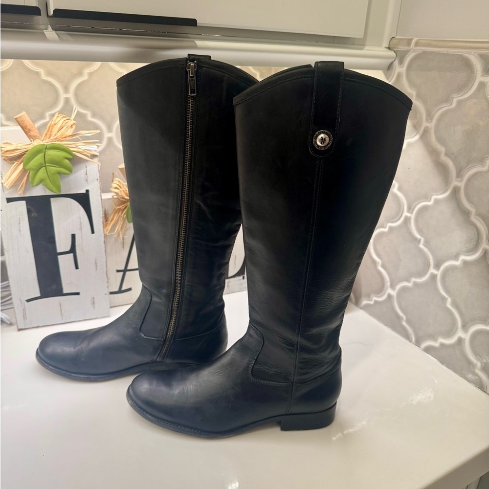 Frye Women’s Black Leather Riding Boots Classic Tall Zip size 7 1/2